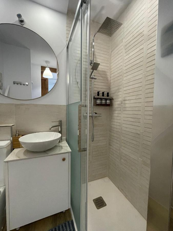 Studio On The Beach Front مالقة المظهر الخارجي الصورة