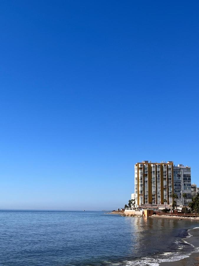 Studio On The Beach Front مالقة المظهر الخارجي الصورة